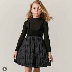KIPP Collection Kids Apron textures black dress with rose pattern in black